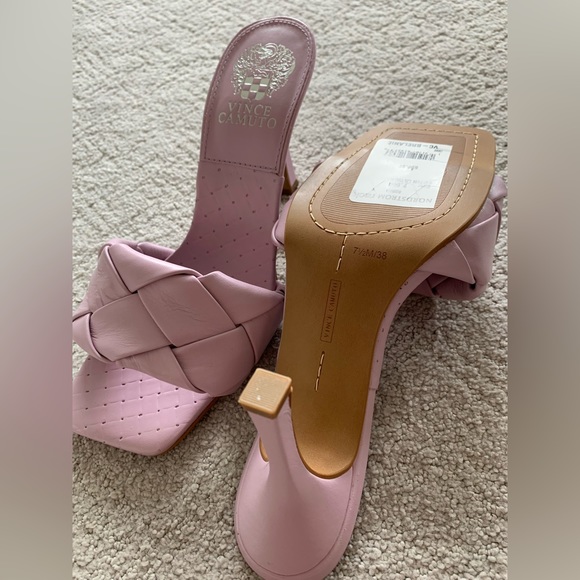 New Vince Camuto Heels - Picture 9 of 9